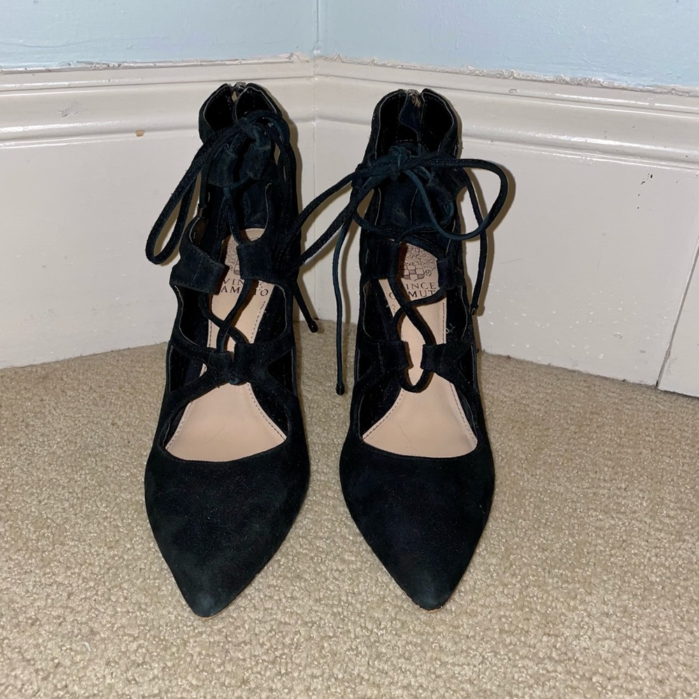 Vince Camuto Black Suede point toe pumps/heels - Picture 4 of 6